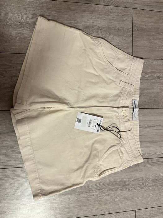 Beżowe damskie szorty
