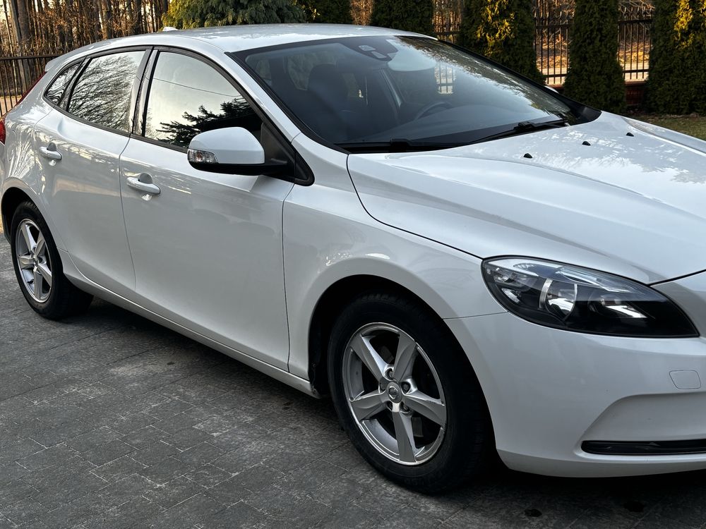 Volvo v40 d4 190km