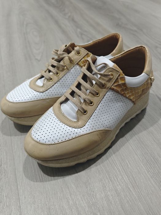 Sapatilhas Cavalinho em muito bom estado