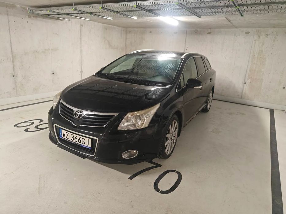 Toyota Avensis T27 prestige navi 2.0 benzyna skóra dach panorama Faktura VAT