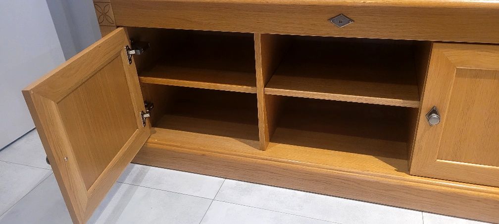 Szafka RTV pod telewizor