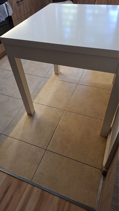 Stół biały do kuchni/jadalni