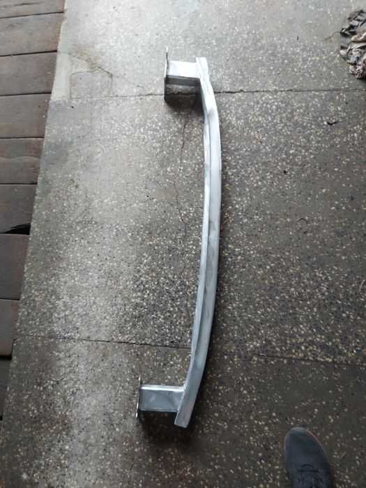 Tylna belka scenik 3