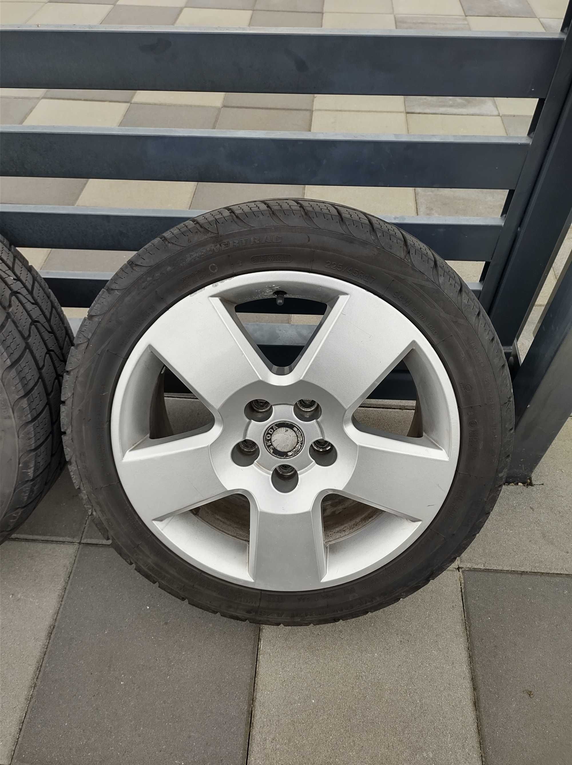 Felgi aluminiowe z prawie nowymi oponami wielosezon VWSkodaAudi ,5x112