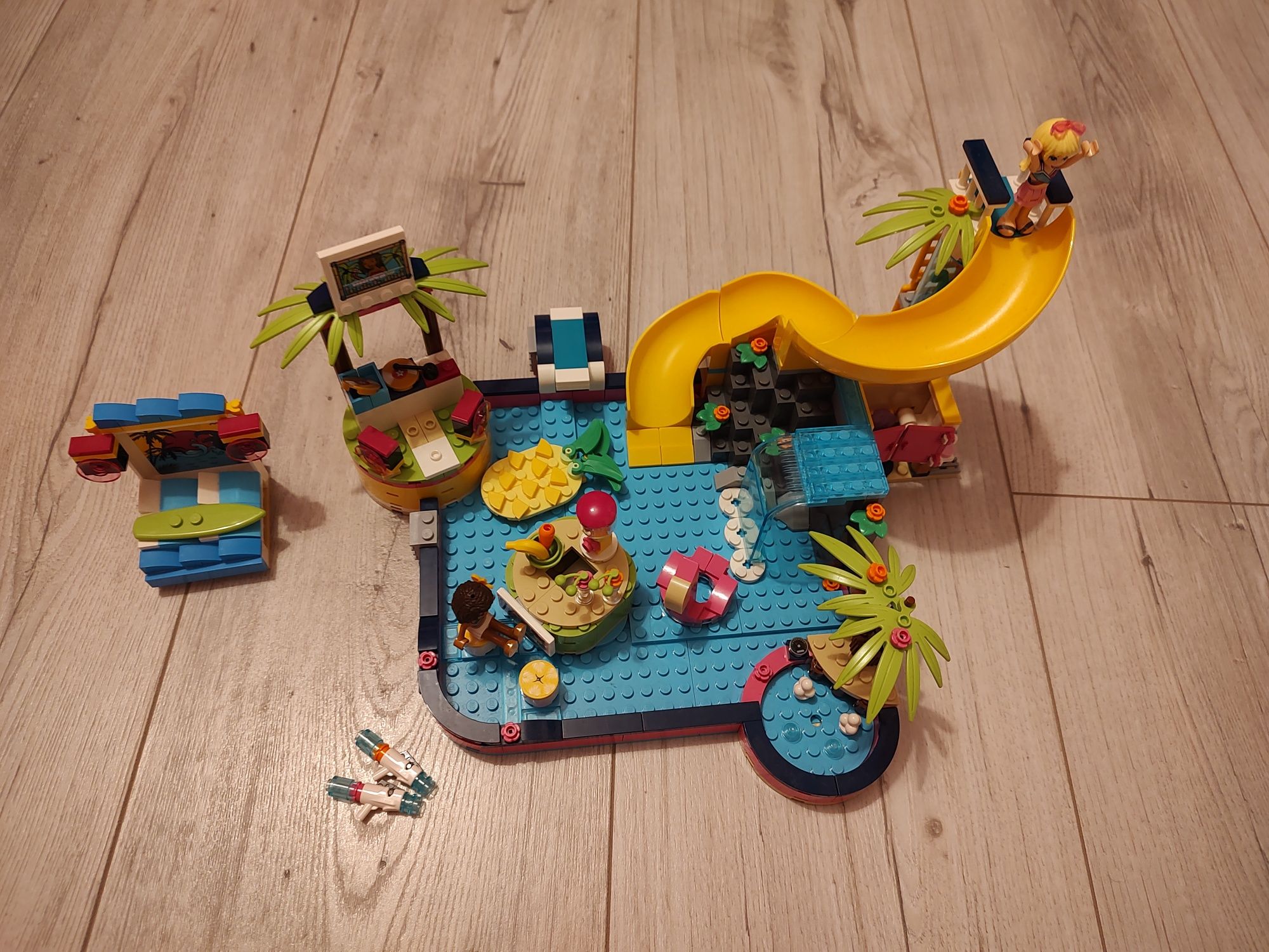 LEGO Friends 41374 Impreza Andrei na basenie 468 elementów używane