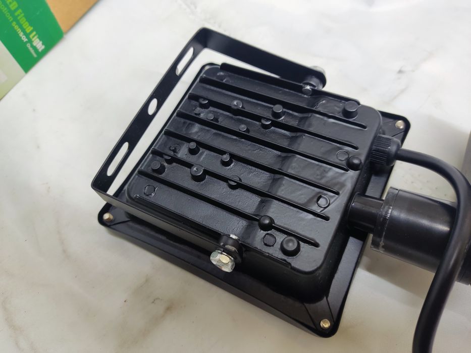 Naświetlacz LED 10W Halogen Lampa ZEWNĘTRZNA Reflektor CZUJNIK RUCHU