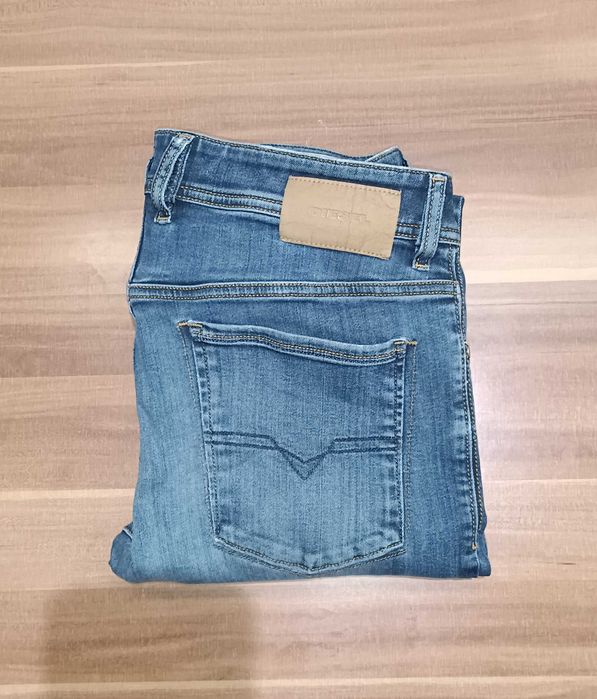 Spodnie jeansowe Slim Fit Diesel W32/L32 (M/L) niebieskie