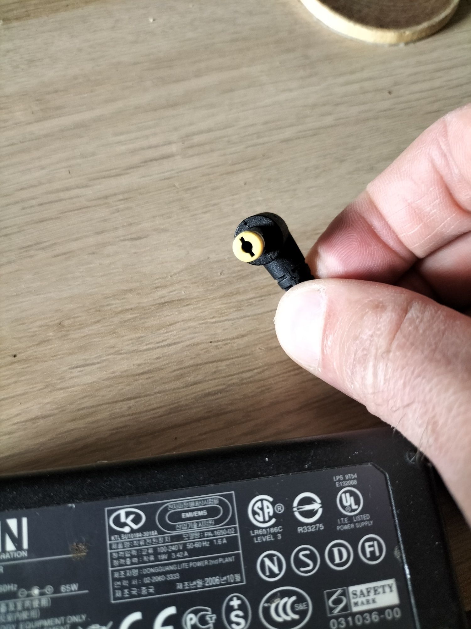 Zasilacz LITEON PA-1650-2 Acer HP 65W 19V 3,24A 5,5x1,7 mm