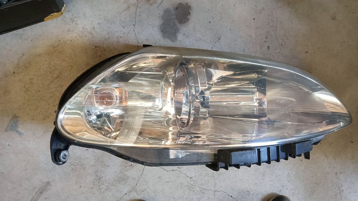 Farol ótica Fiat croma óptica DRT 2006