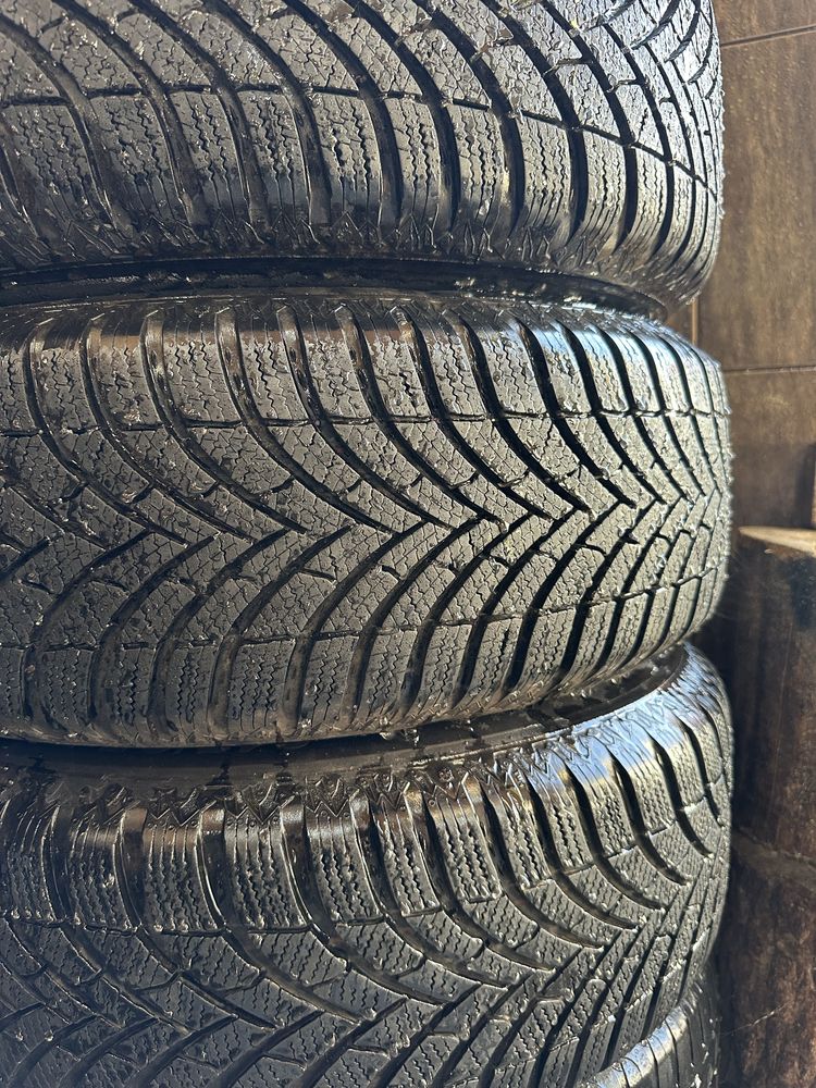 Opony Zimowe 215/65 R16 na felgach 5x114.3