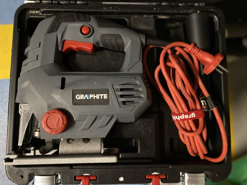 Wyrzynarka Graphite 800W