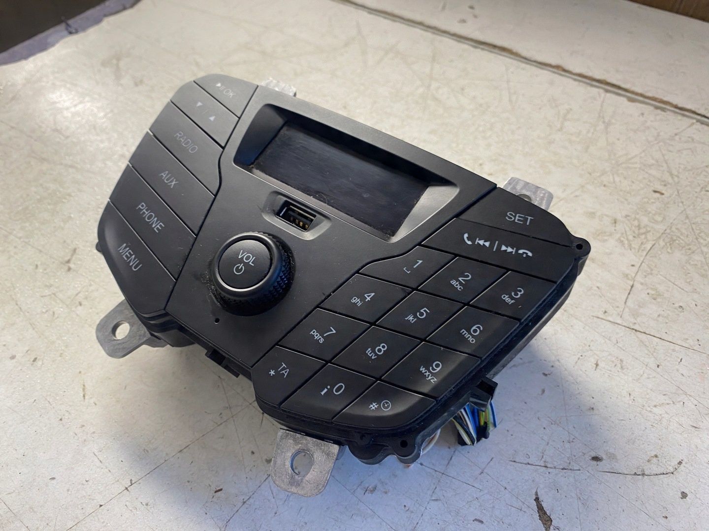 TRANSIT CONNECT MK2 RADIO USB DT1T-18D815-HB