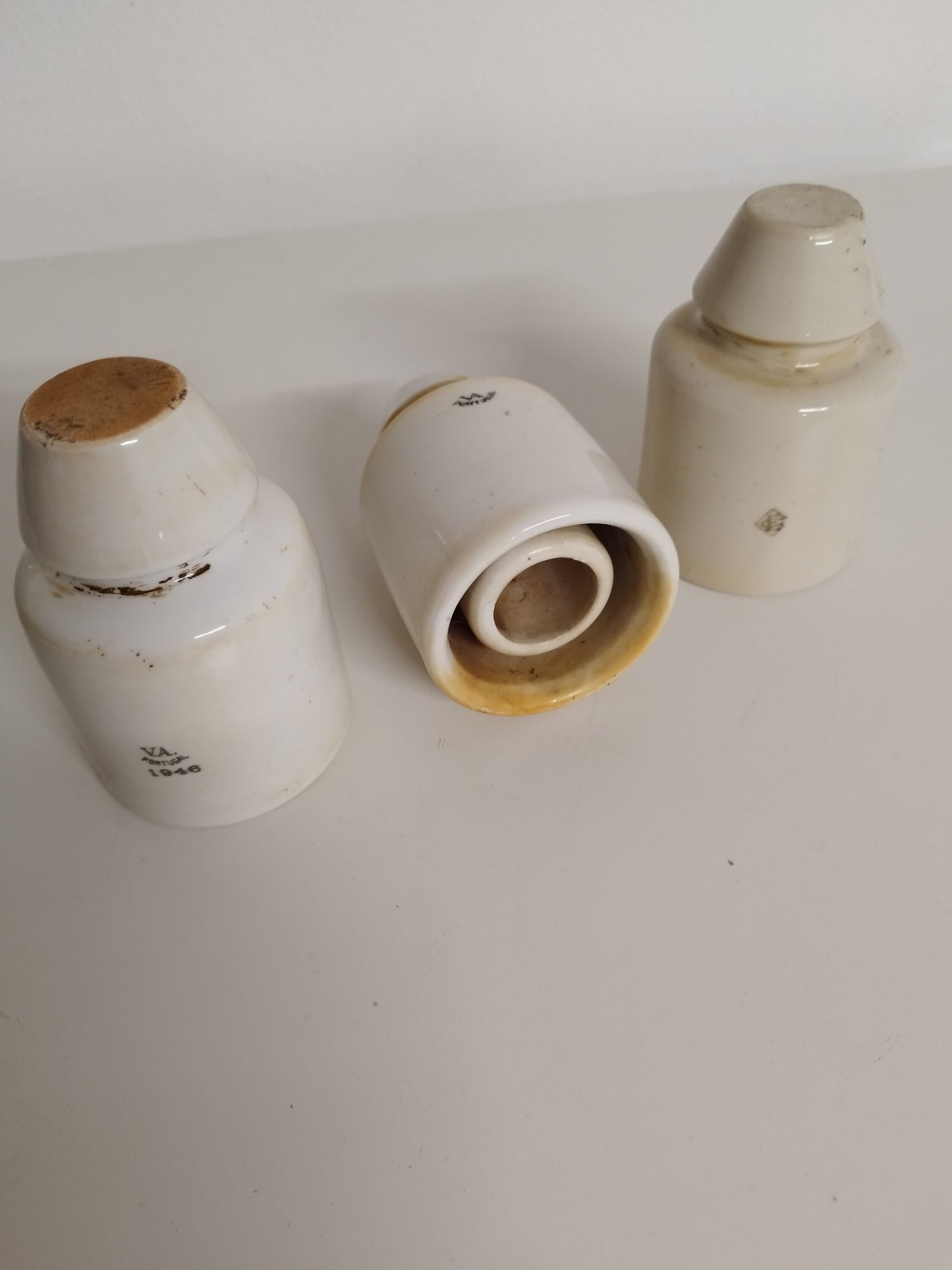 Isoladores porcelana