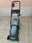 Máquina de cortar relva