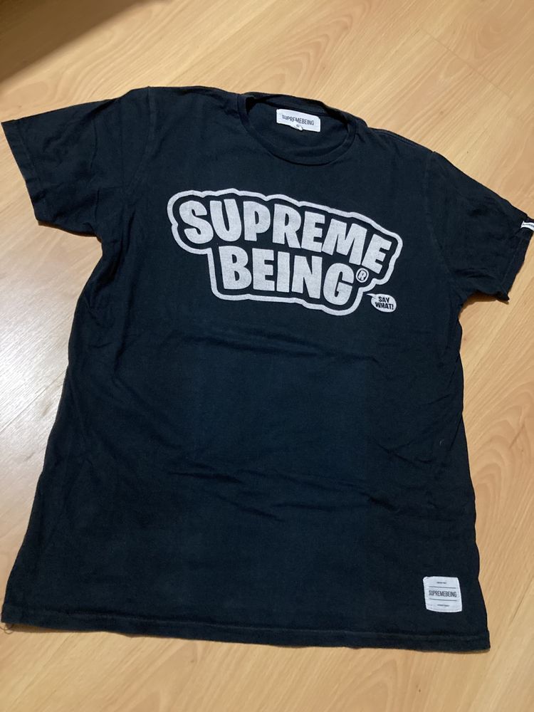 T-shirt M Supremebeing