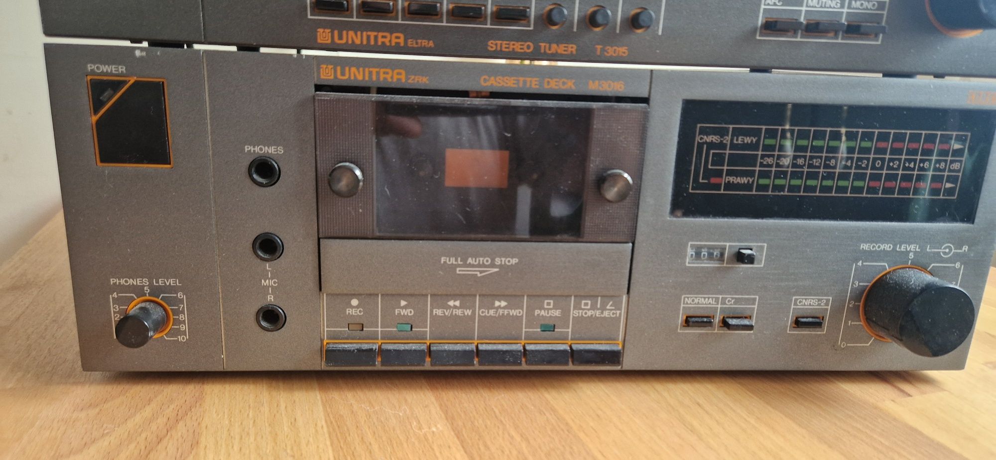 Zestaw Unitry serii M3000 kolumny Space86