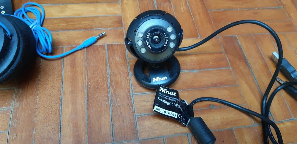 Web cam Trust / auscultadores Zipy