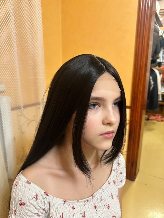 Перука штучна з подовженою чолкою парик исусственный шоколад 60 см