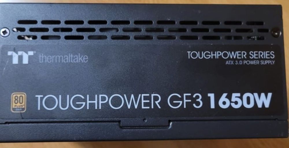 Блоки живлення ПК Thermaltake 1200W, 1350W, 1650W.