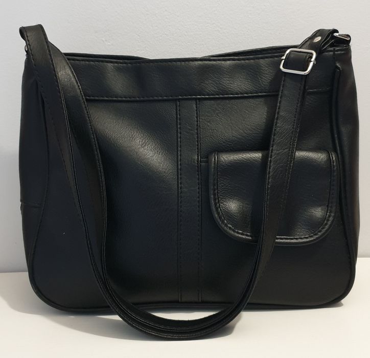 Torebka damska czarna na ramię