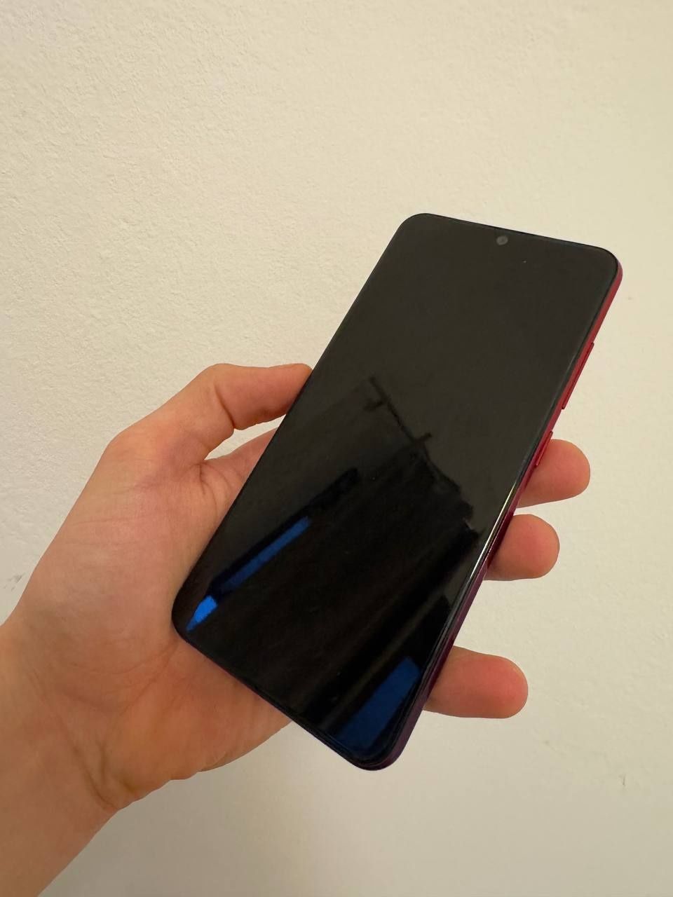 Vivo Y93S 4/128GB – надёжный