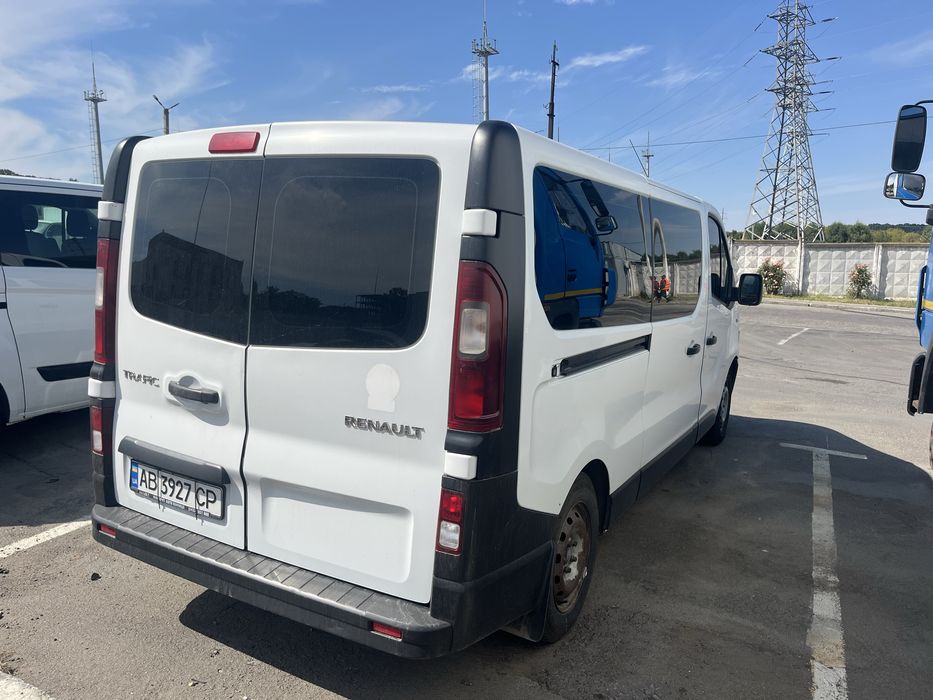 Автомобіль Renault-Trafic офіційний maksi ориг. пасажир, 2017р