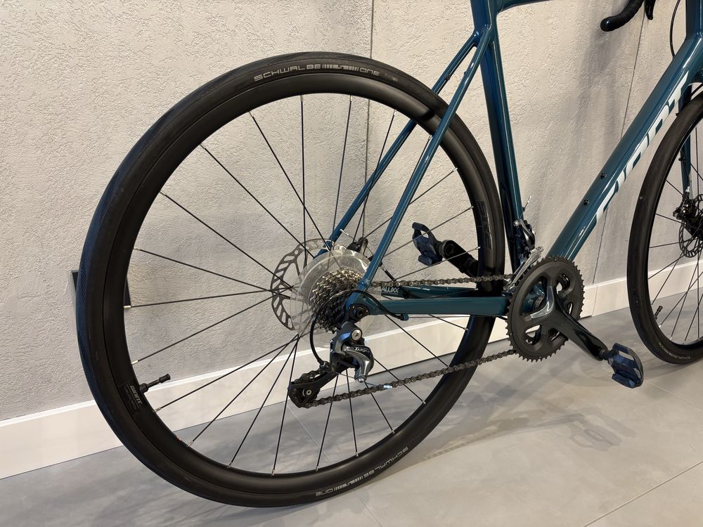Rower szosowy Giant Contend AR2 XL – 2024, bardzo dobry + dodatki
