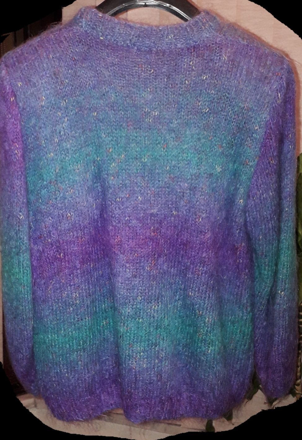 Camisola de lã, com pelo grande, feita à mão, tamanho M/L