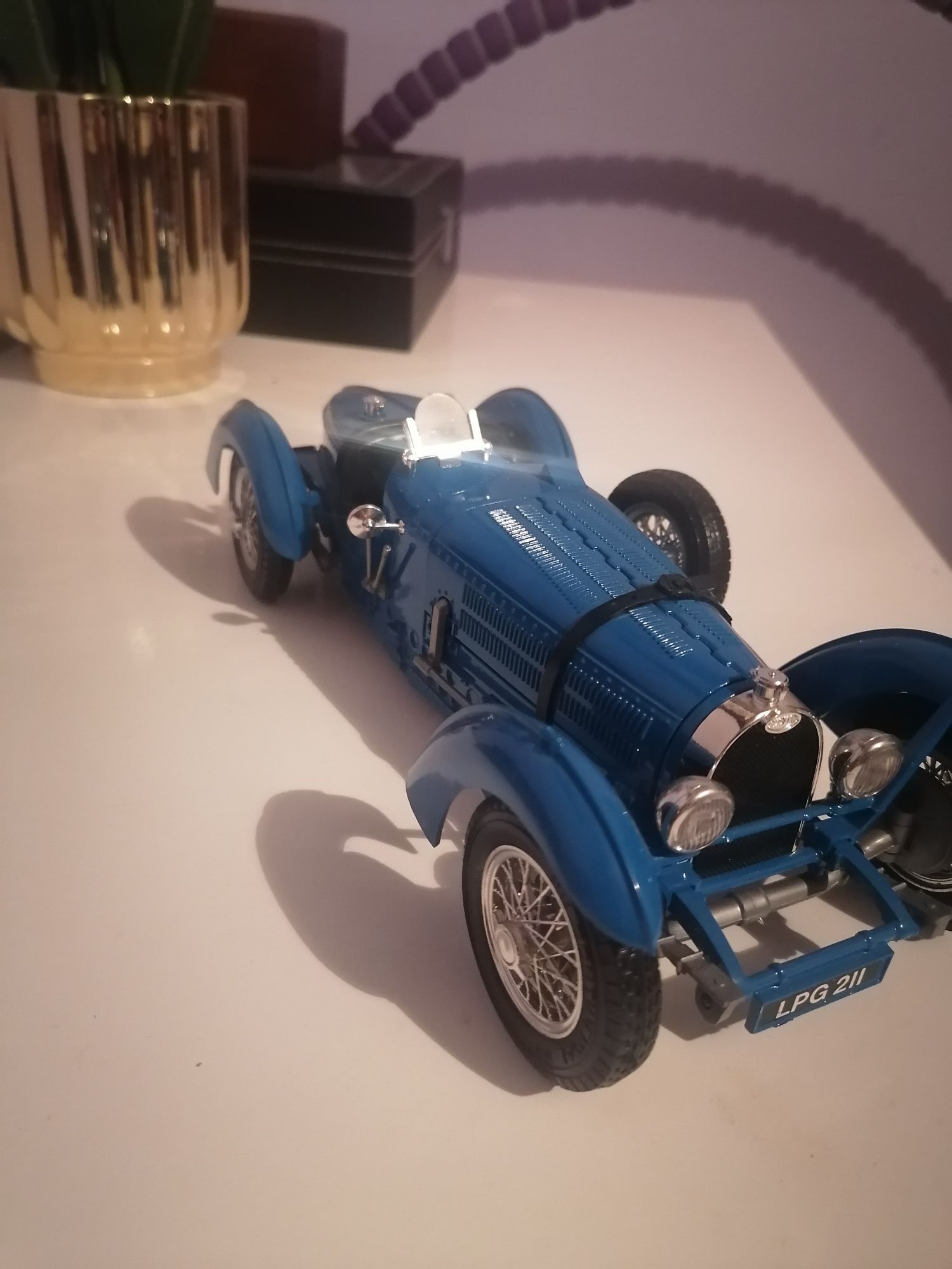 Bugatti skala 1:18 model