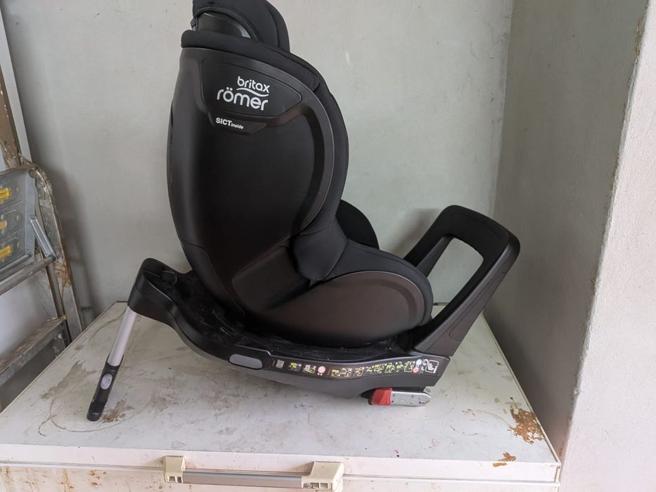 Britax Romer dualfix M i-size fotelik samochodowy