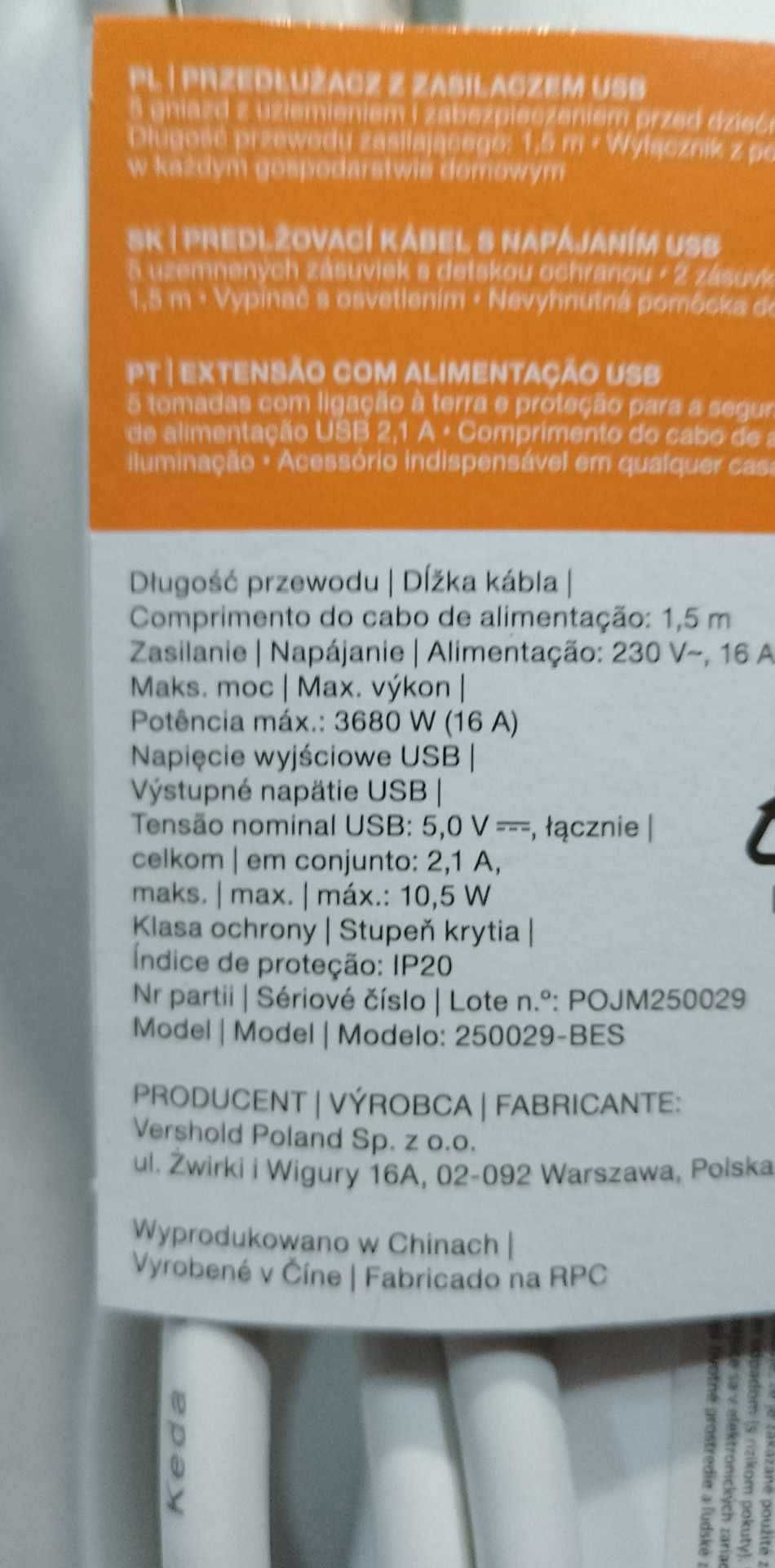 Przedłużacz z zasilaczem USB Hykker 1,5 m 5 gniazd z uziemieniem