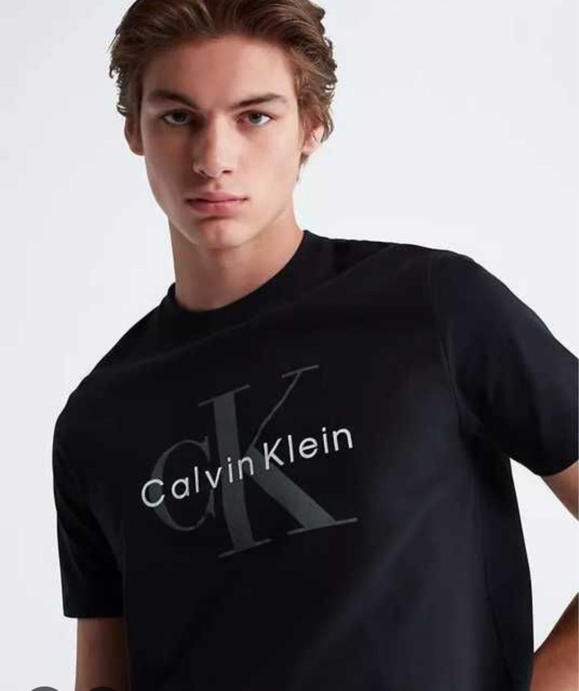 Calvin Klein футболка чоловіча М