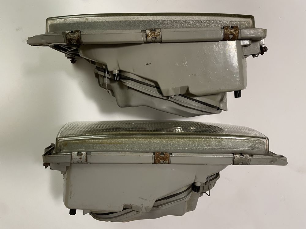 Mercedes W123 / lampa prawa lewa przednia przód