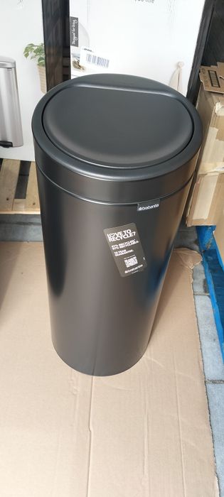 Kosz Brabanita 30 l otwierany na klik
