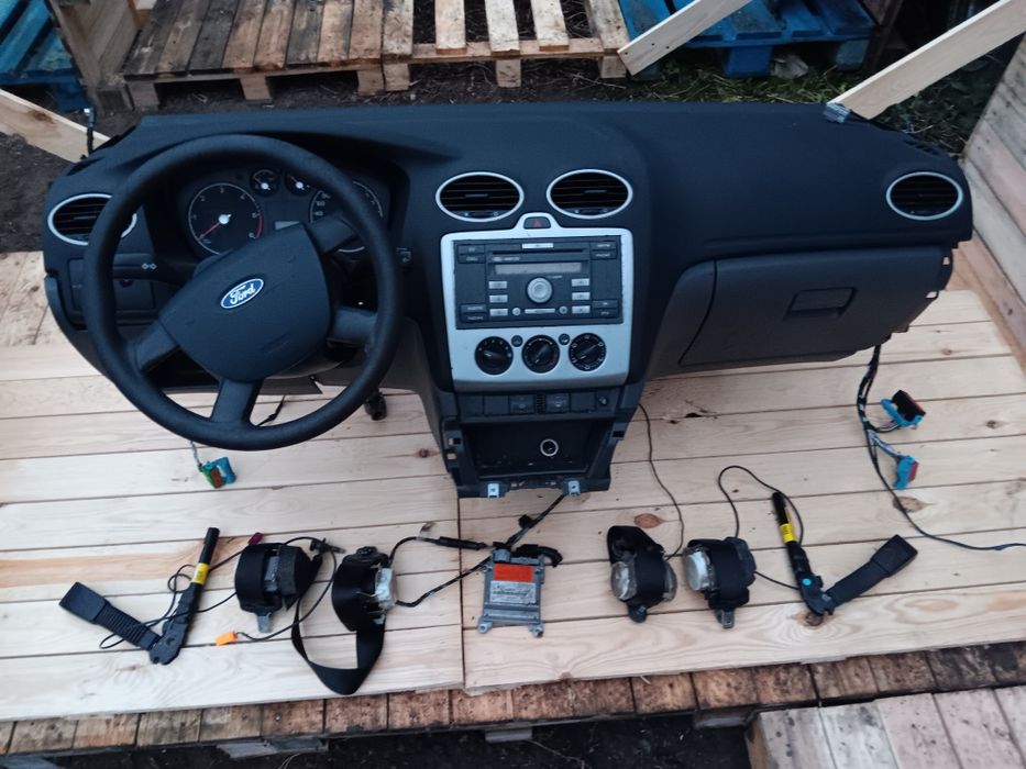 Ford Focus mk2 II deska konsola pasy poduszka dopinacze airbag KPL