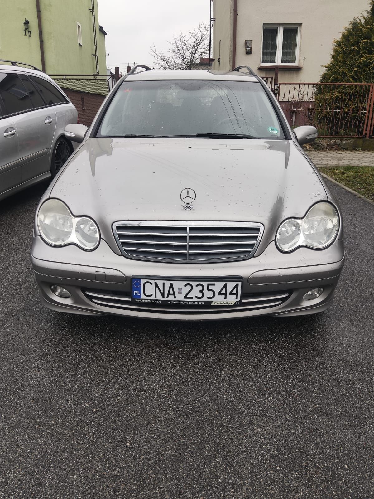 Mercedes Kombi 2.2 150 km