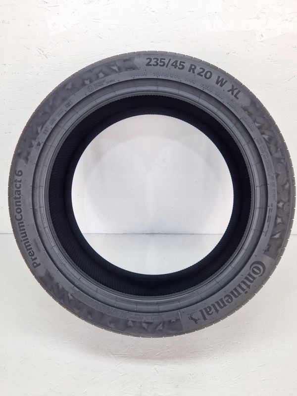 Opona Continental PremiumContact 6/235/45r20/100w