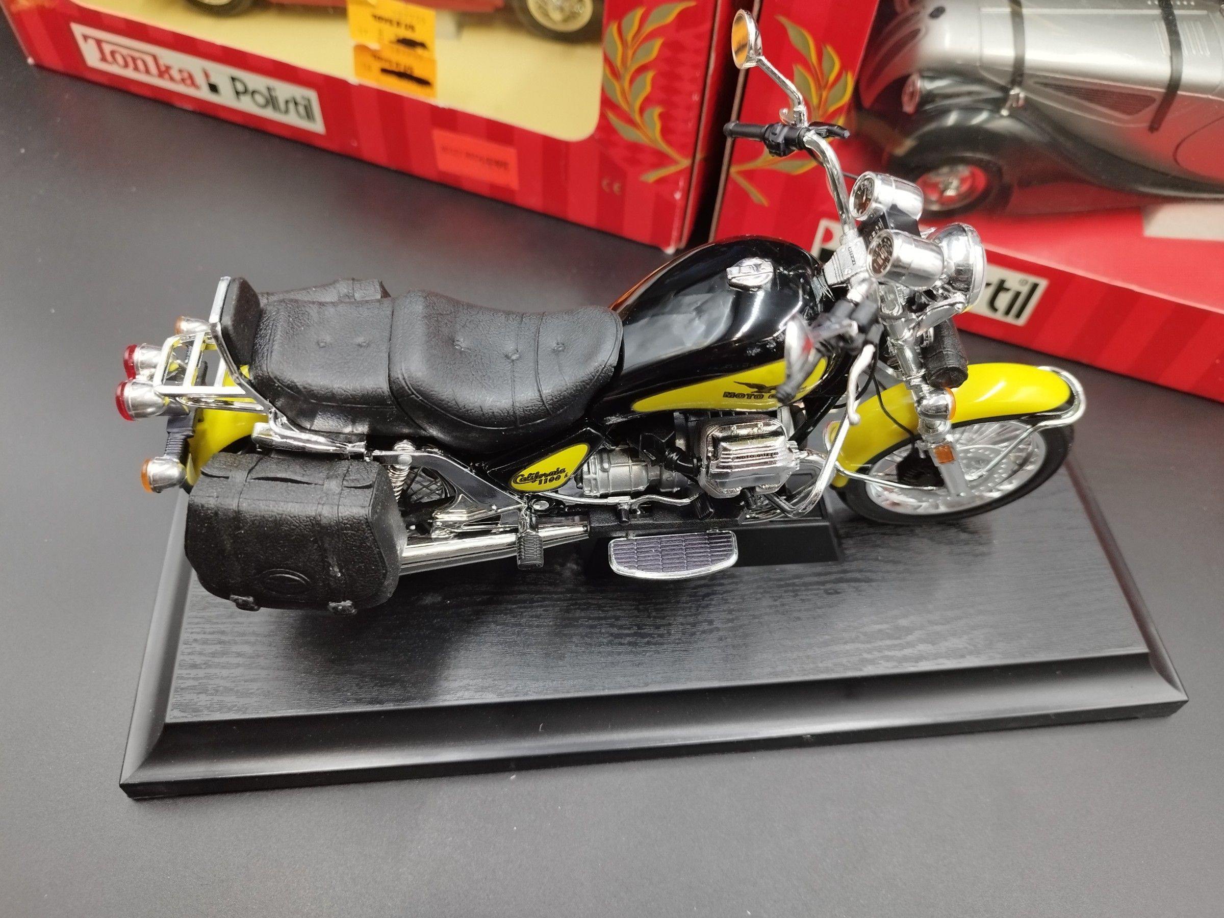 1:10 Maisto Tchibo 1994 Moto Guzzi California 1100  Baujahr