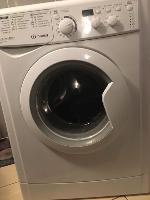 Пральна машина indesit