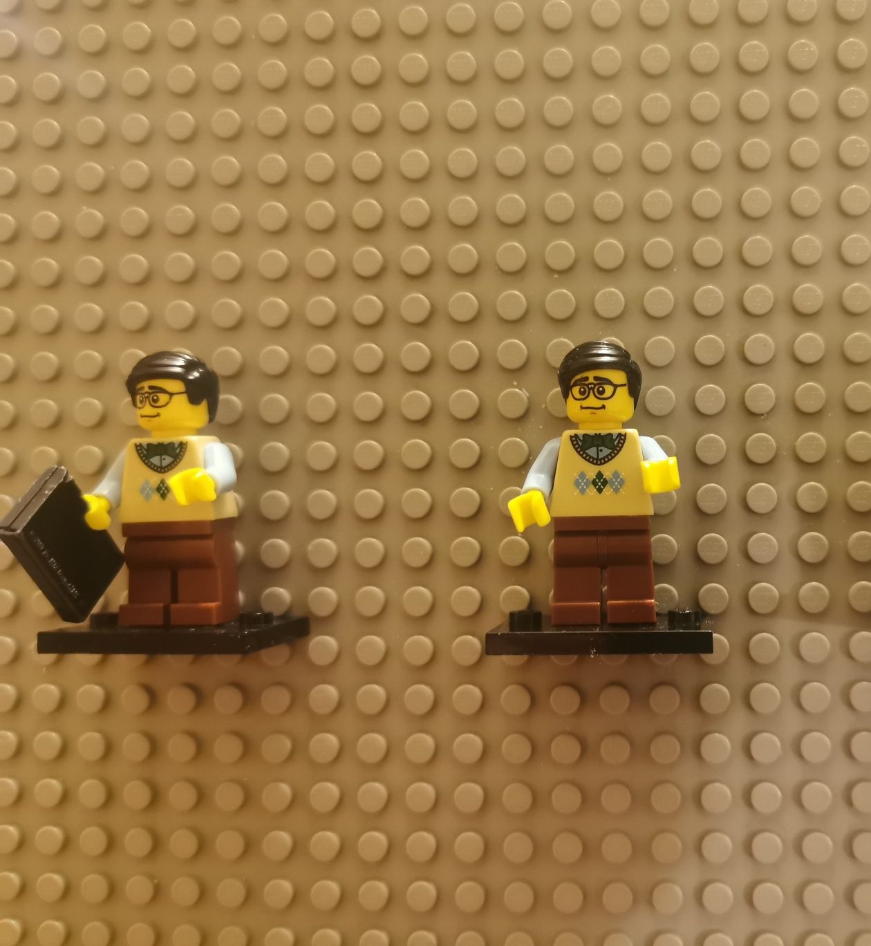 Minifigures seria 7 Lego 8831 Computer Programmer x2