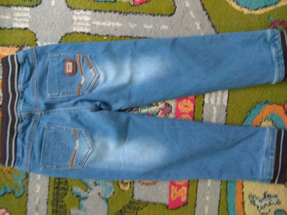 Джинсы на мальчика 110р 150 за 2 пары