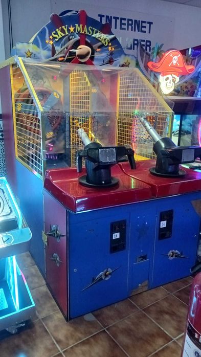 SKY Masters máquina arcade e Ice Ball