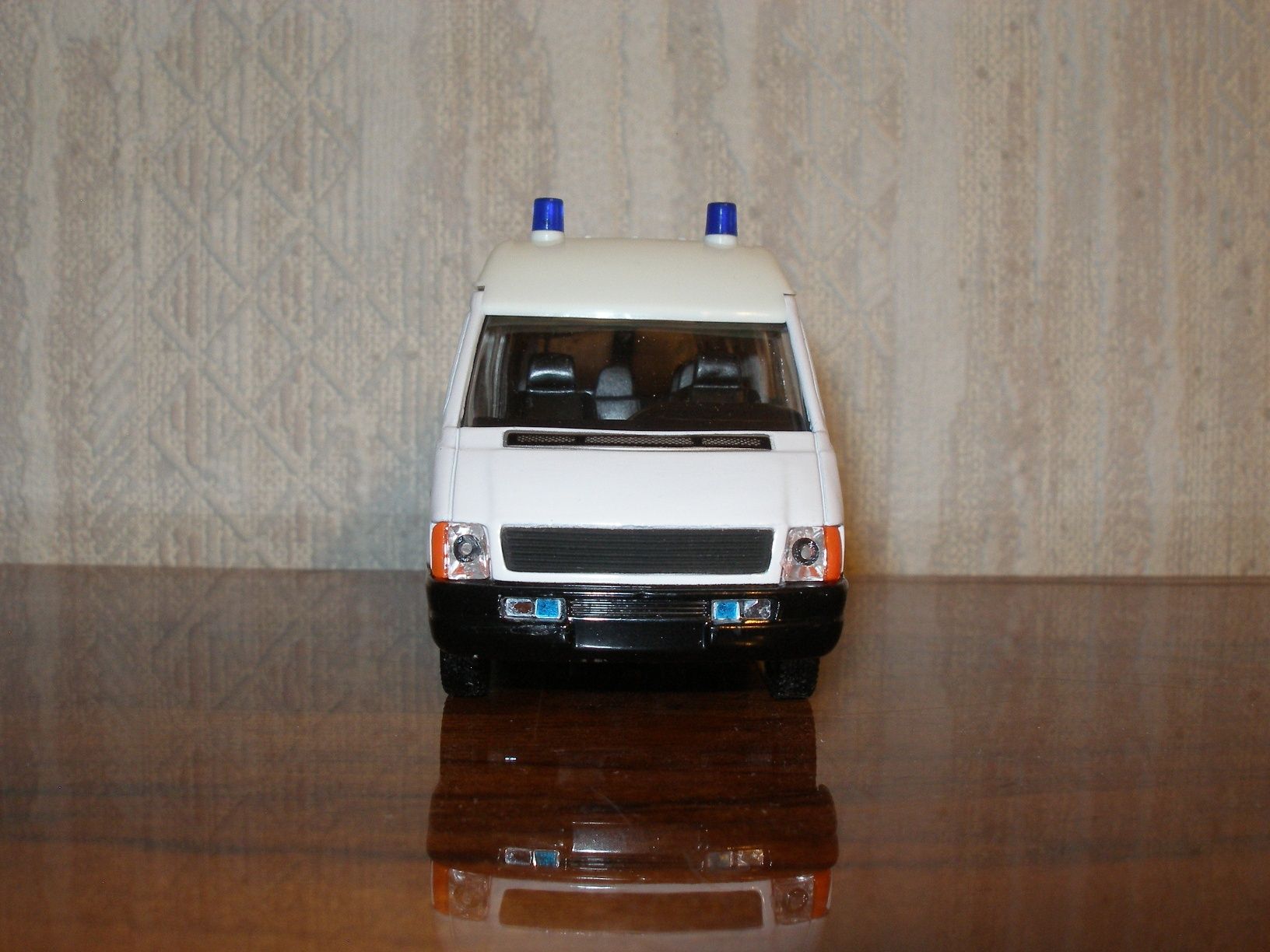 Volkswagen LT автомобиль спецслужб (Cararama, конверсия)