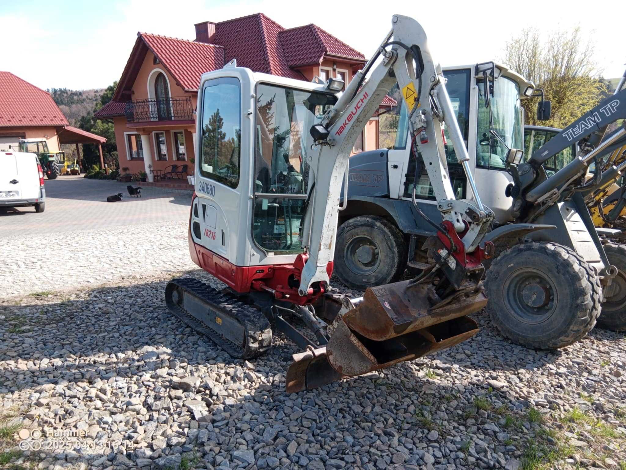 Minikoparka Takeuchi TB216