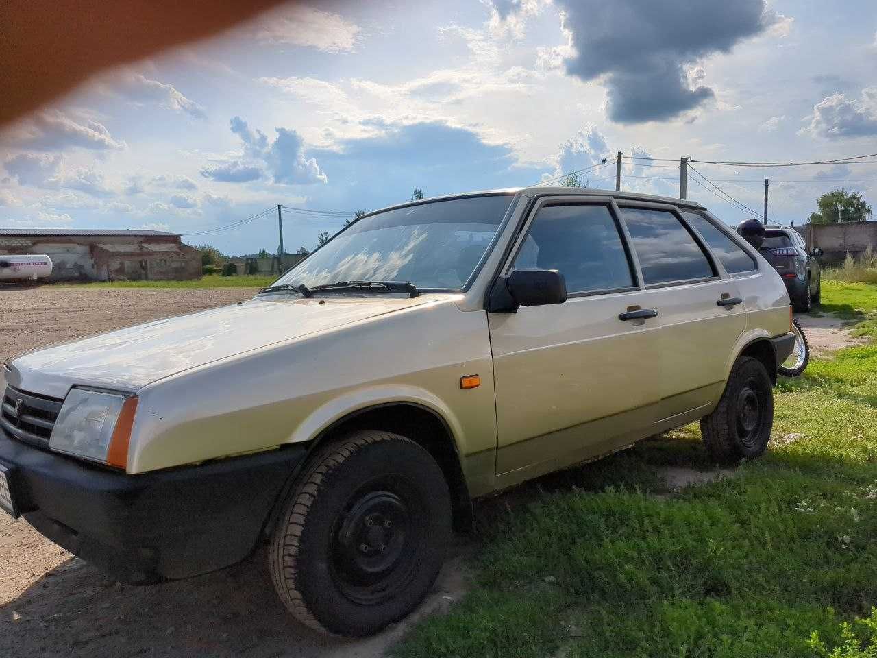 Продаю своє авто - Ваз 2109
