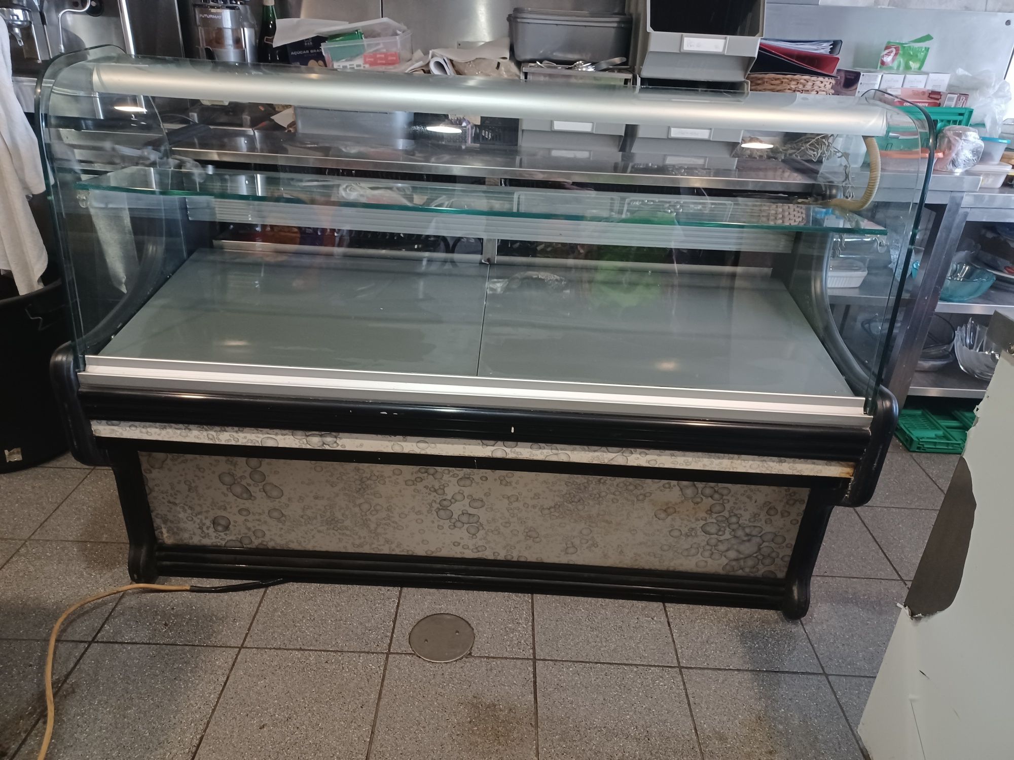 Vitrine para sobremesa