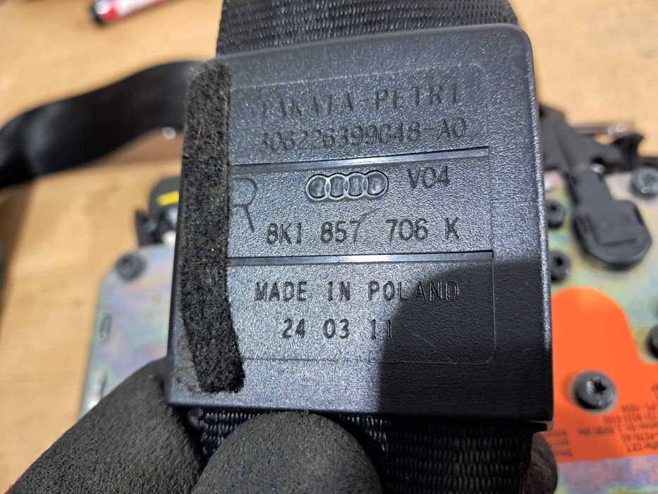 Pas bezpieczeństwa prawy i lewy przód przedni AUDI A4 B8 S4 oryginał