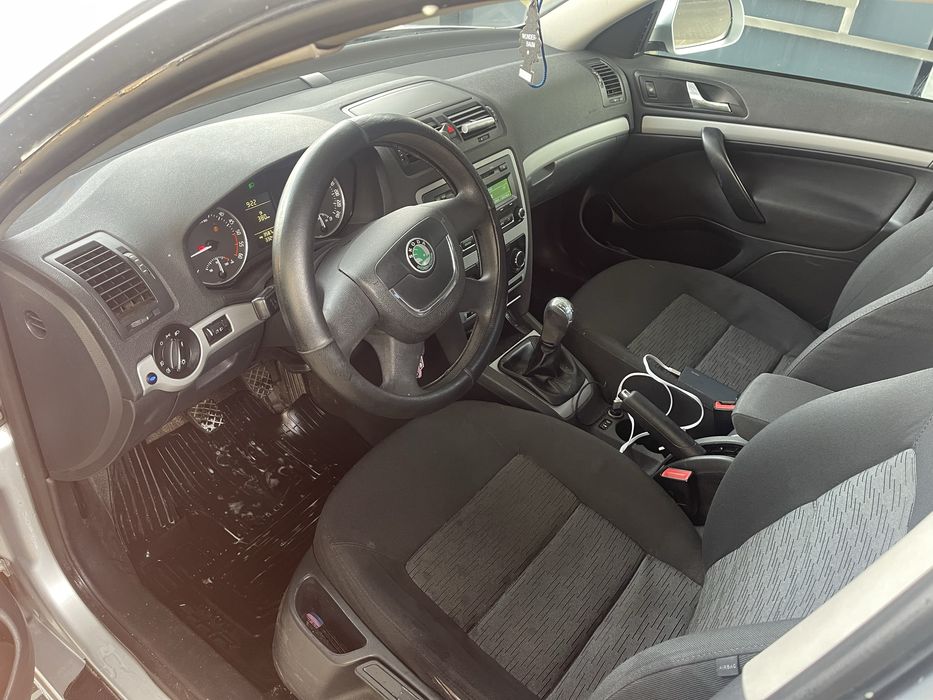 Samochód  skoda octavia 2fl