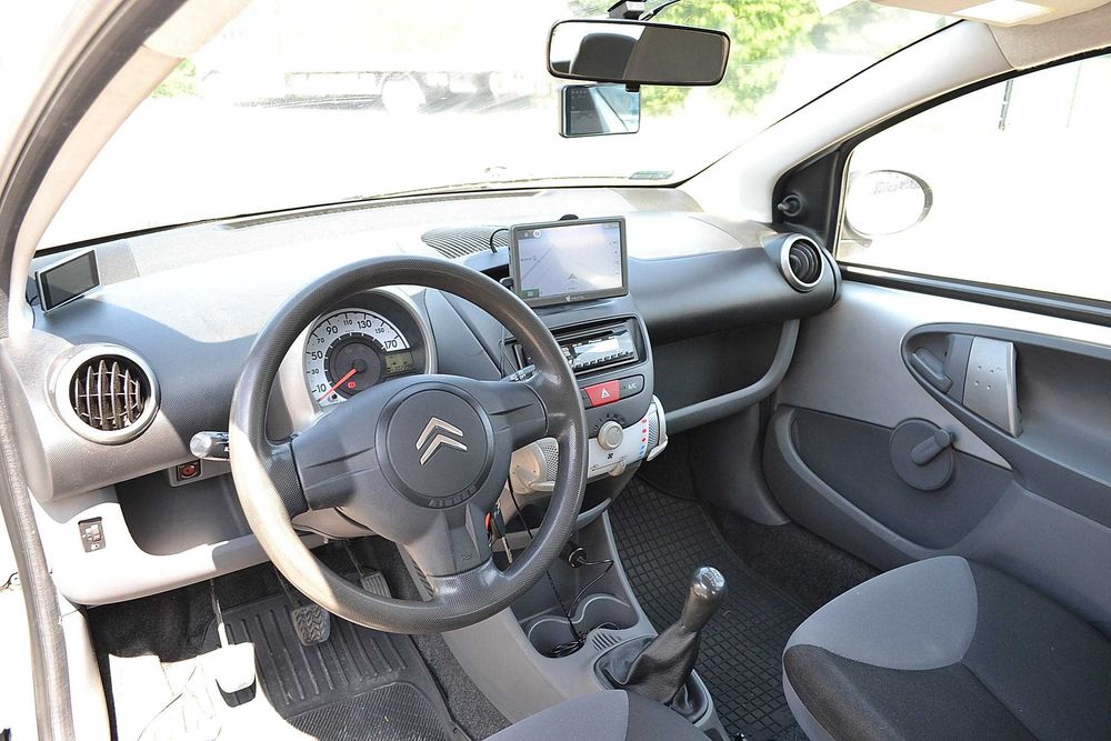 Citroen - C 1  1.0 cm benzyna , klima 2011 r , super stan , okazja !