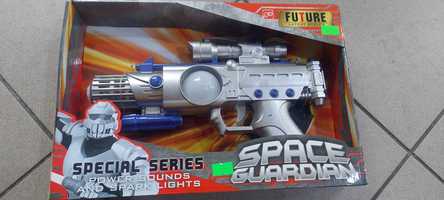 Space Guardian zabawka pistolet na baterie swiatła dzwieki 5+ U TIGERA